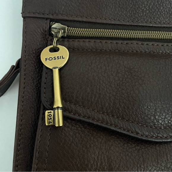 Vintage Fossil Purse 75082 Brown Pebbled Leather Adjustable Crossbody Bag Key - Picture 8 of 16